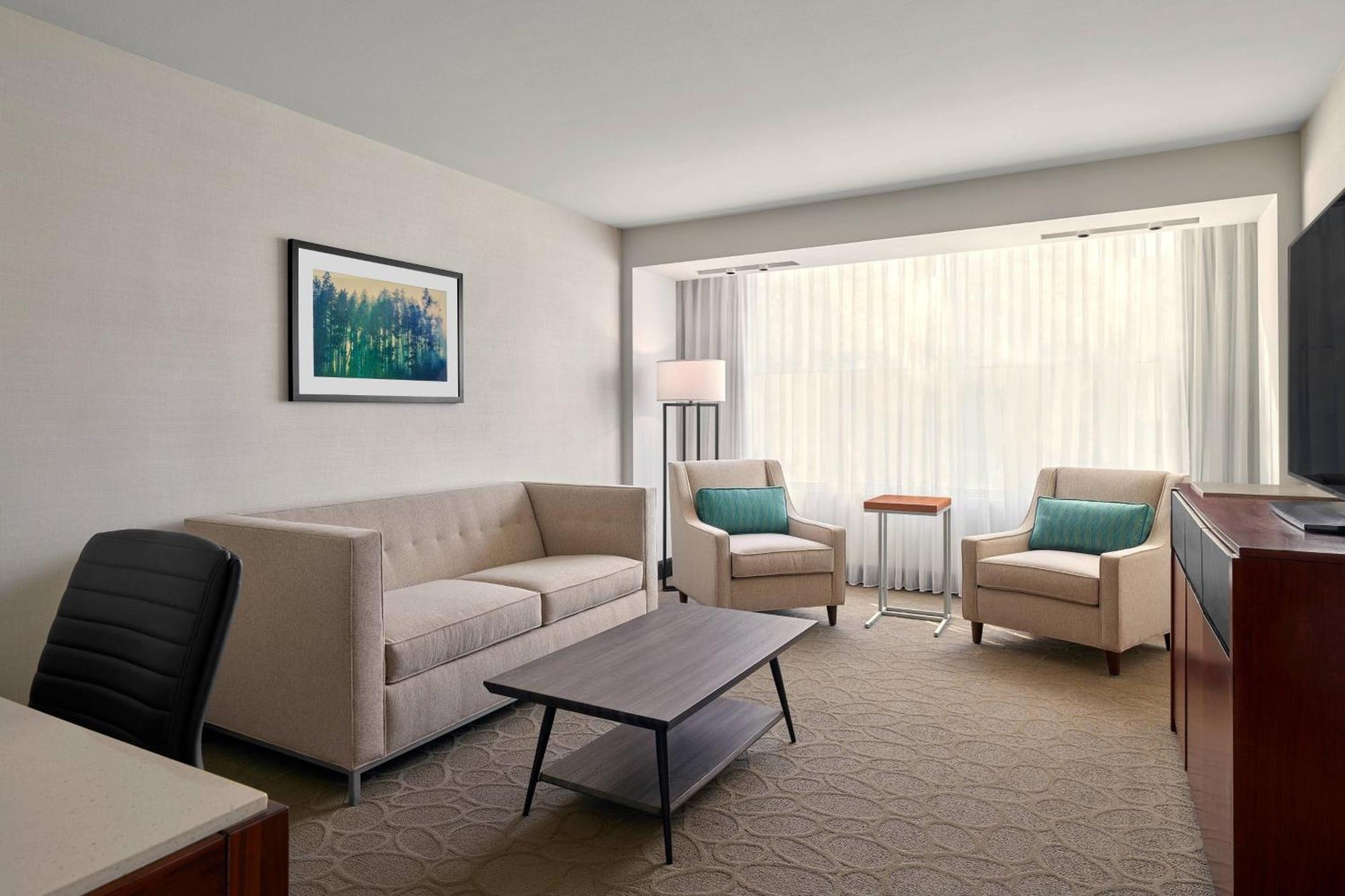 Delta Hotels By Marriott Milwaukee Northwest Menomonee Falls Exterior photo